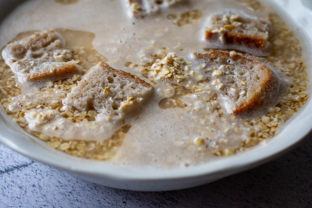 Oats and read in a bowl with hot water poured over them.