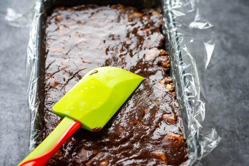 The top of the lithuanian tinginys smoothed with a spatula.