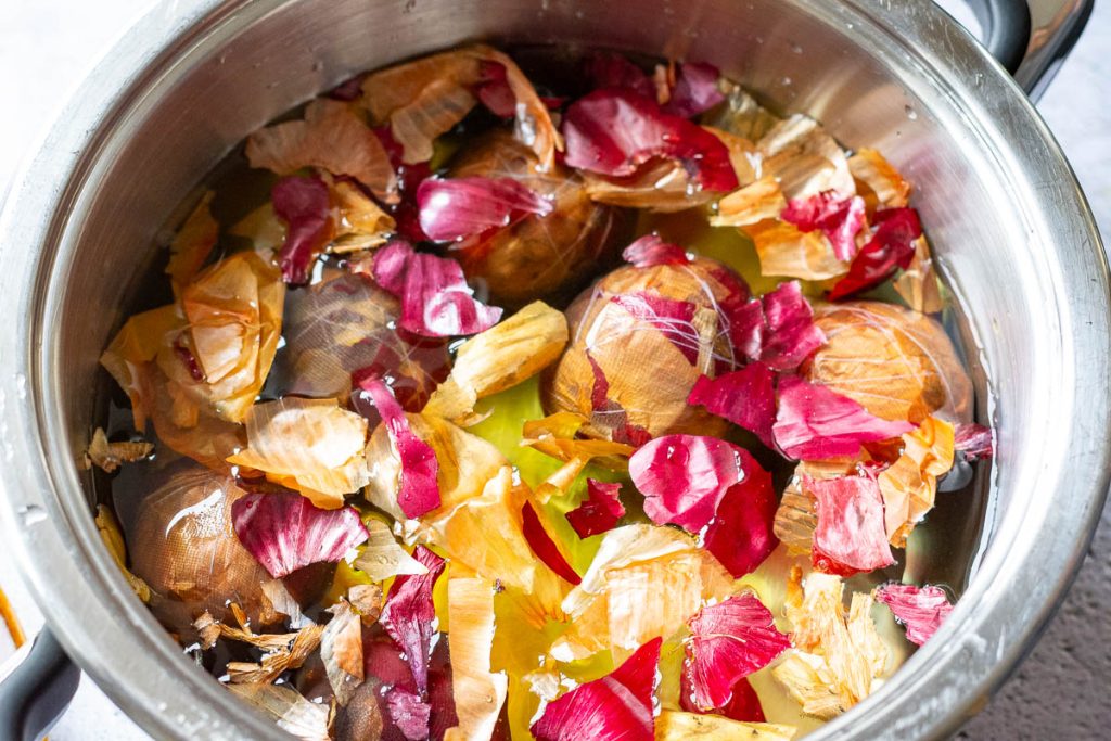 Easter eggs are boiling. 