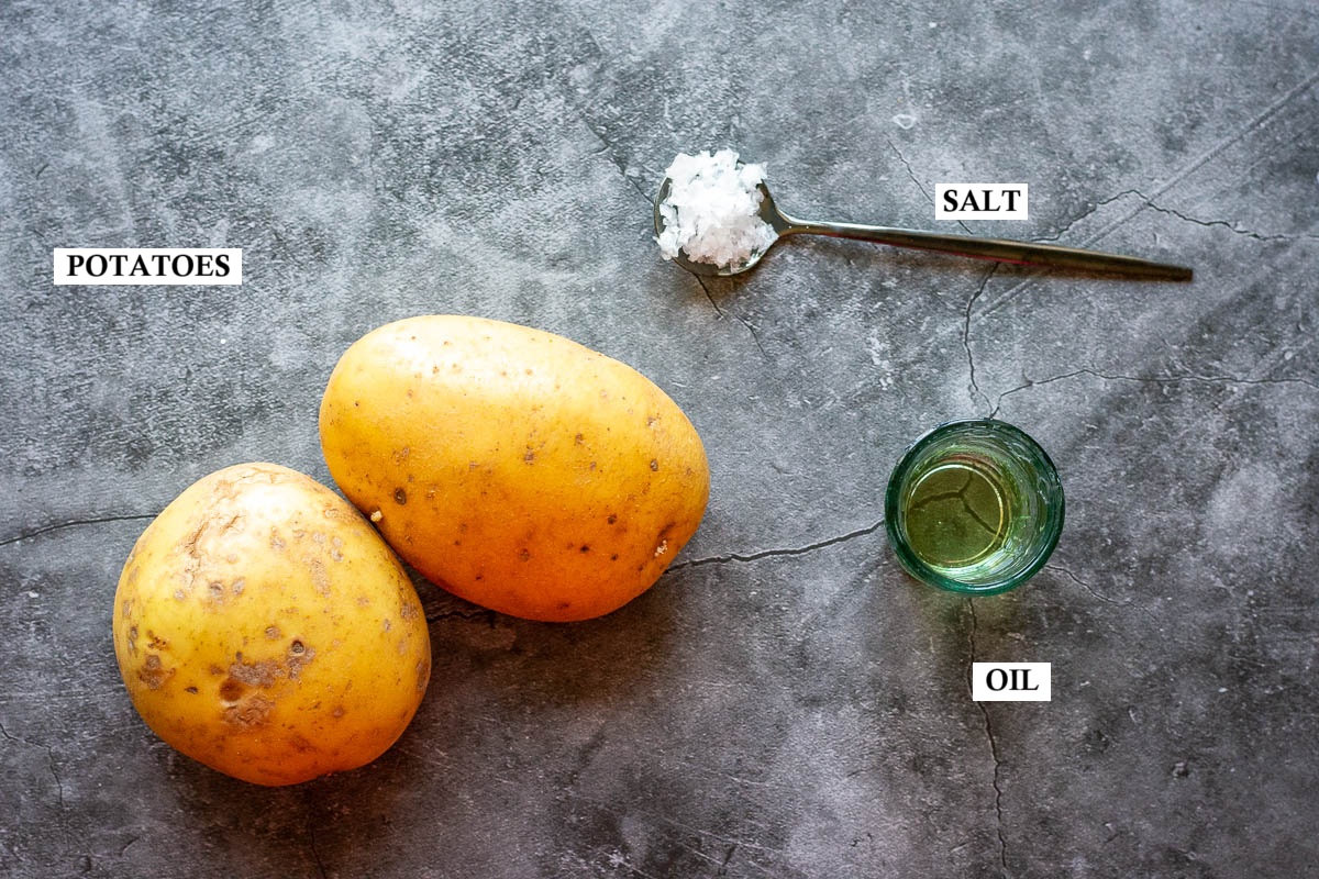 Ingredients for Lithuanian sliced potato recipe. 