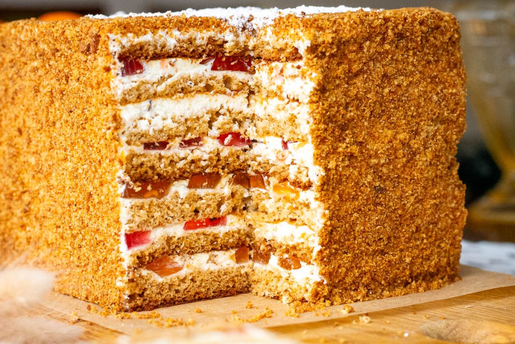 Lithuanian Honey Sponge Cake With Jelly (Sodzius).